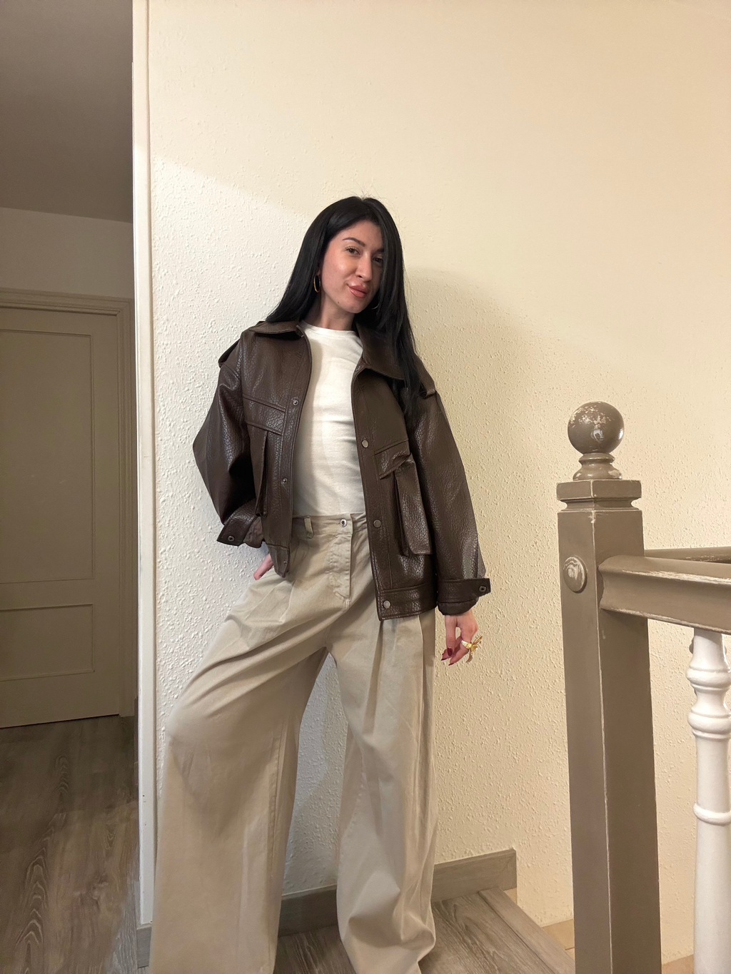 PANTALÓN PINZAS BEIGE