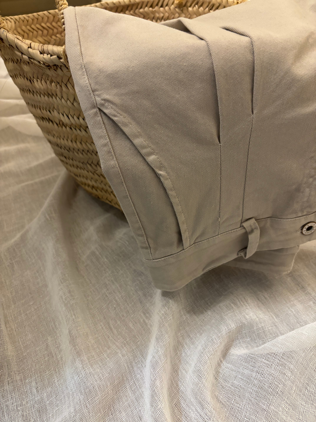 PANTALÓN PINZAS BEIGE