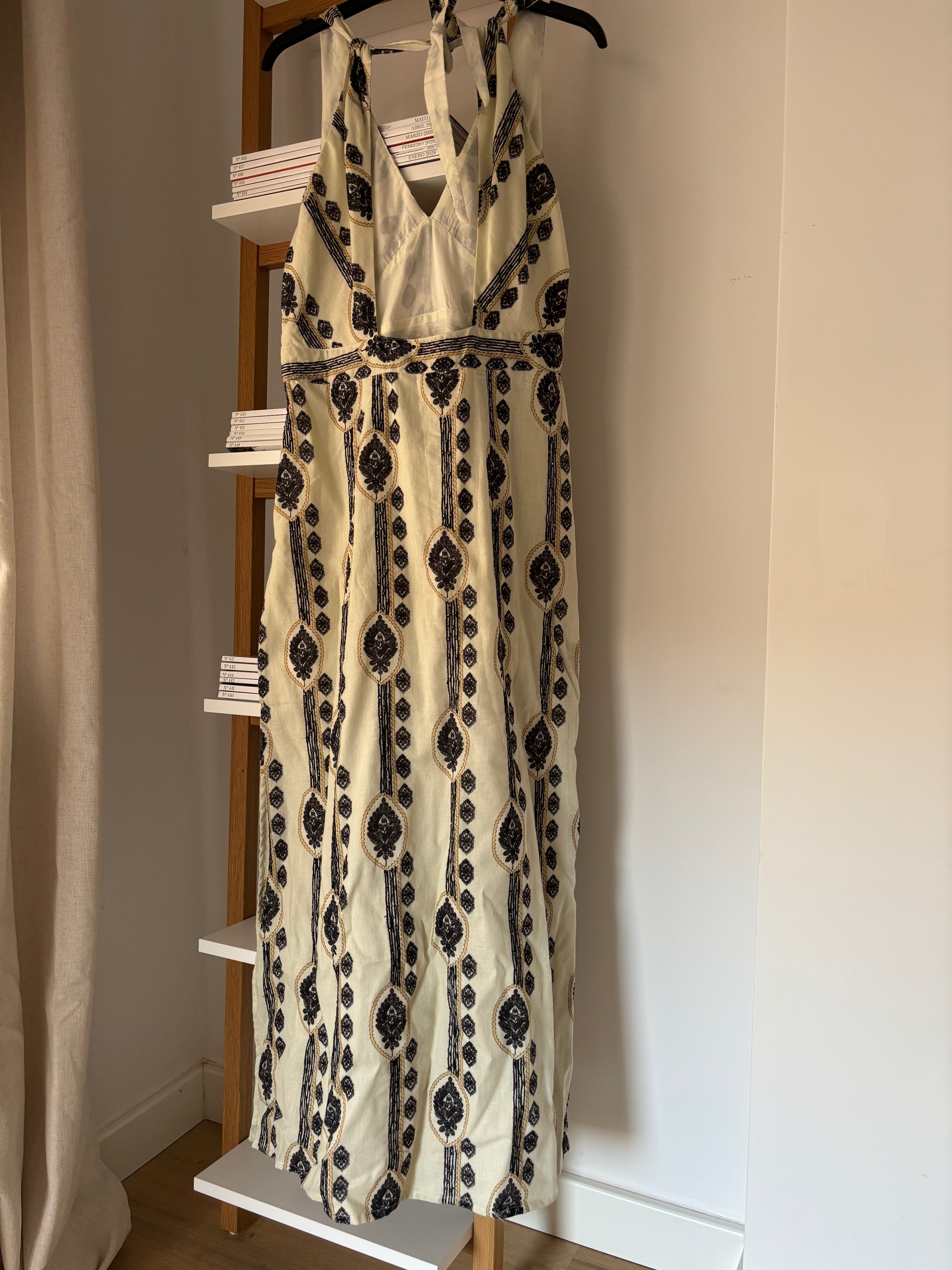VESTIDO BORDADO